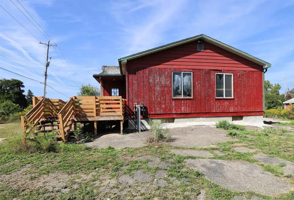 2246 W Coldwater Road Mt. Morris Township MI 48505