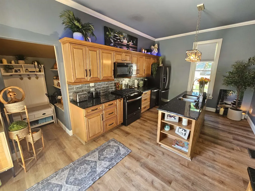 1010 6th Street Bay City City MI 48708