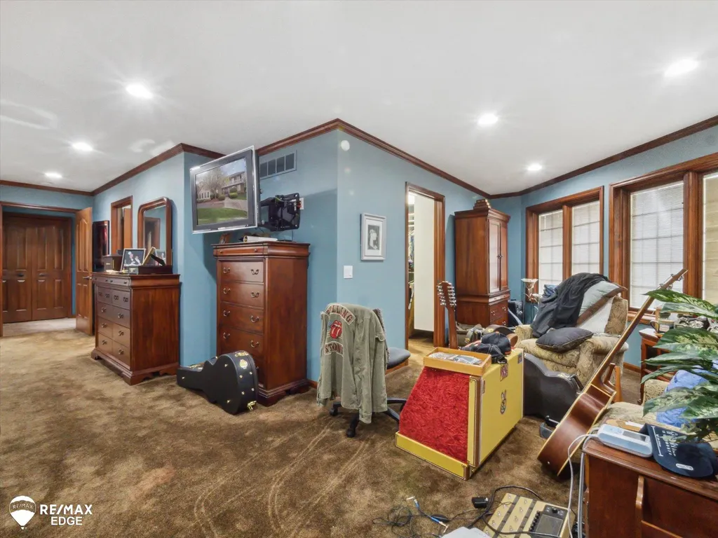 9705 Burning Tree Drive Grand Blanc Charter Township MI 48439