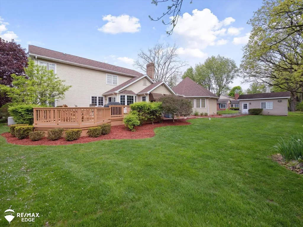 9705 Burning Tree Drive Grand Blanc Charter Township MI 48439