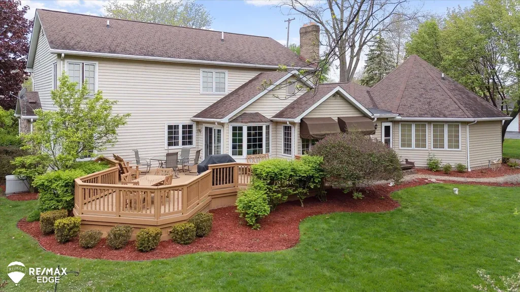 9705 Burning Tree Drive Grand Blanc Charter Township MI 48439