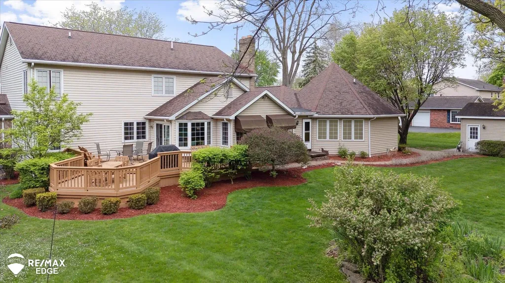 9705 Burning Tree Drive Grand Blanc Charter Township MI 48439