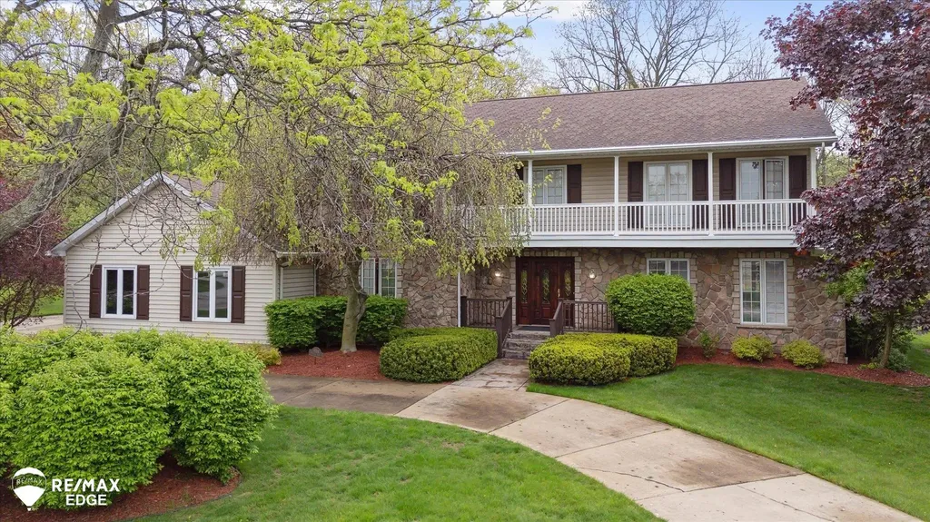9705 Burning Tree Drive Grand Blanc Charter Township MI 48439