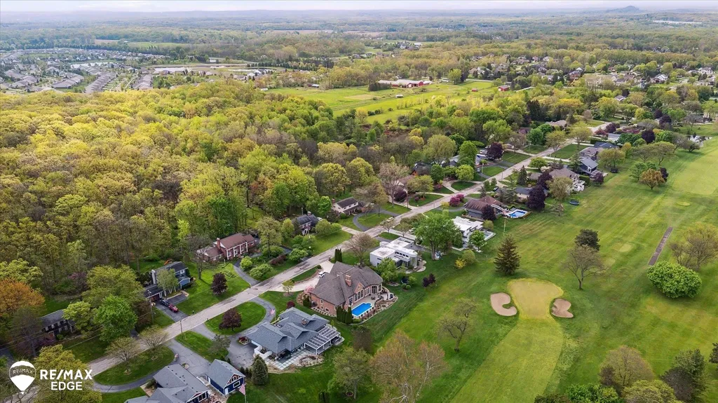 9705 Burning Tree Drive Grand Blanc Charter Township MI 48439