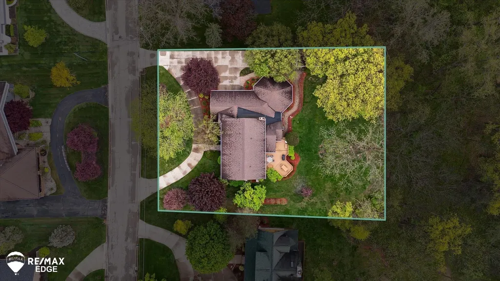 9705 Burning Tree Drive Grand Blanc Charter Township MI 48439