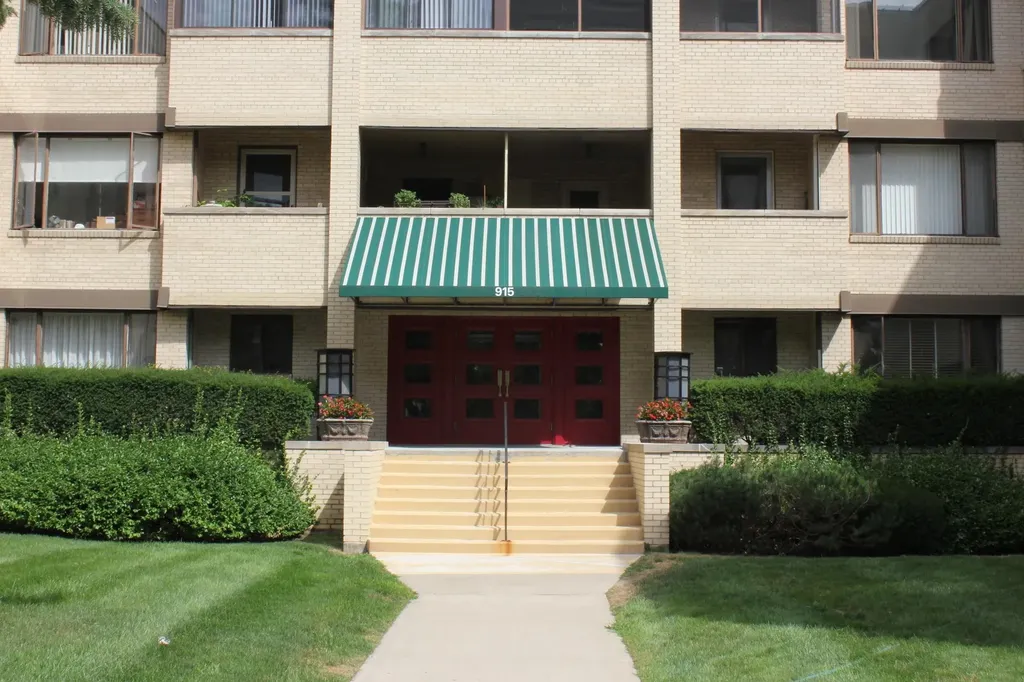 915 E Court #206 Street Flint City MI 48503