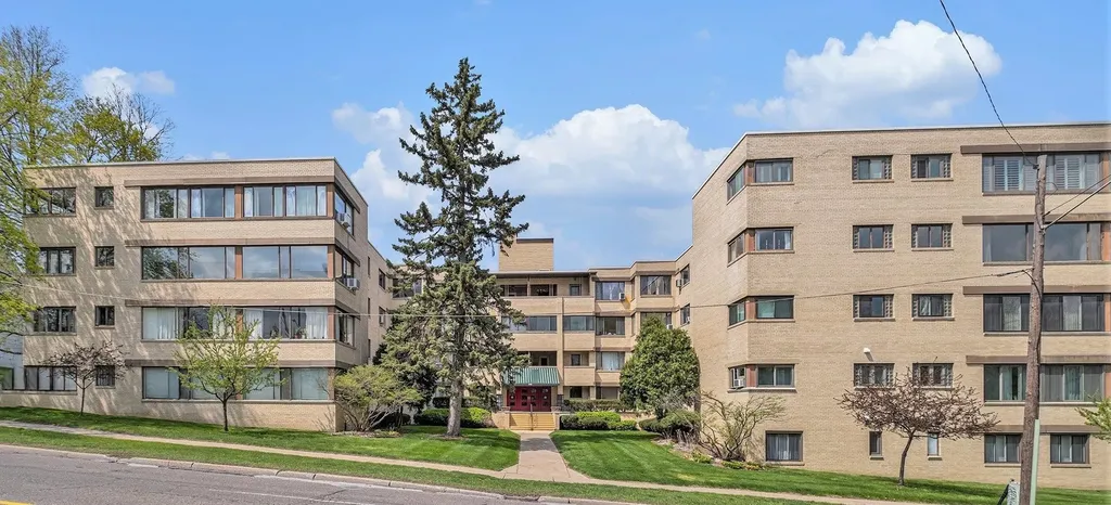 915 E Court #206 Street Flint City MI 48503