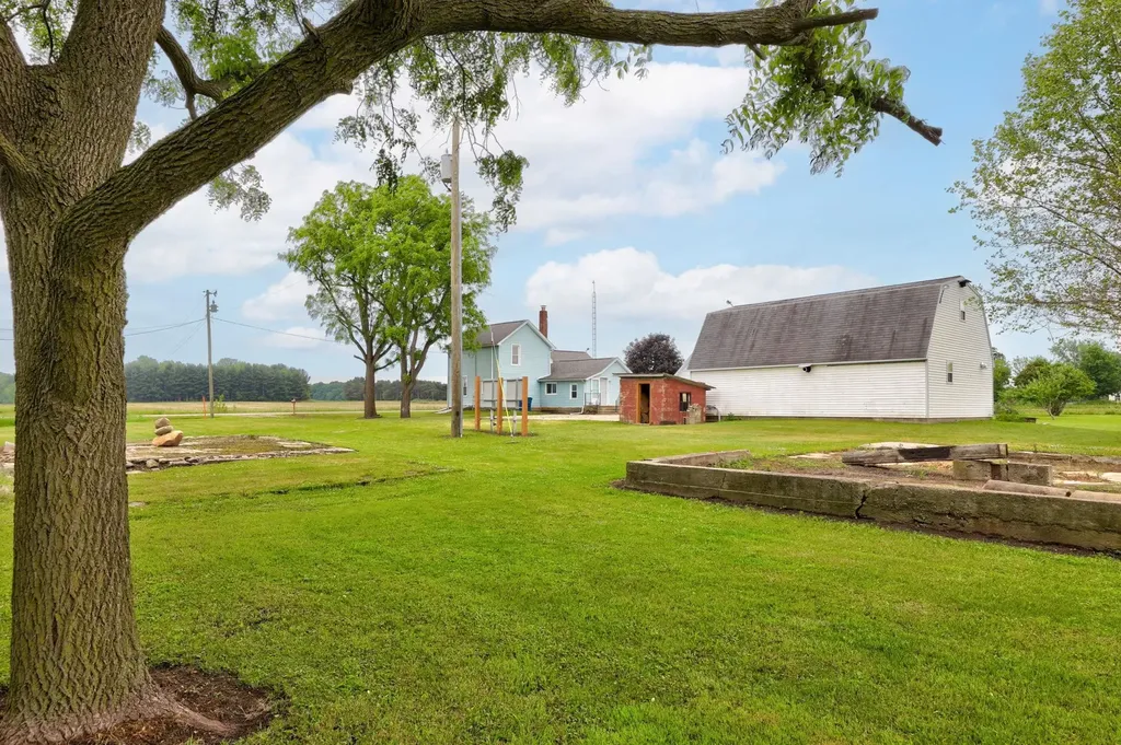 8075 Caine Road Millington Township MI 48746