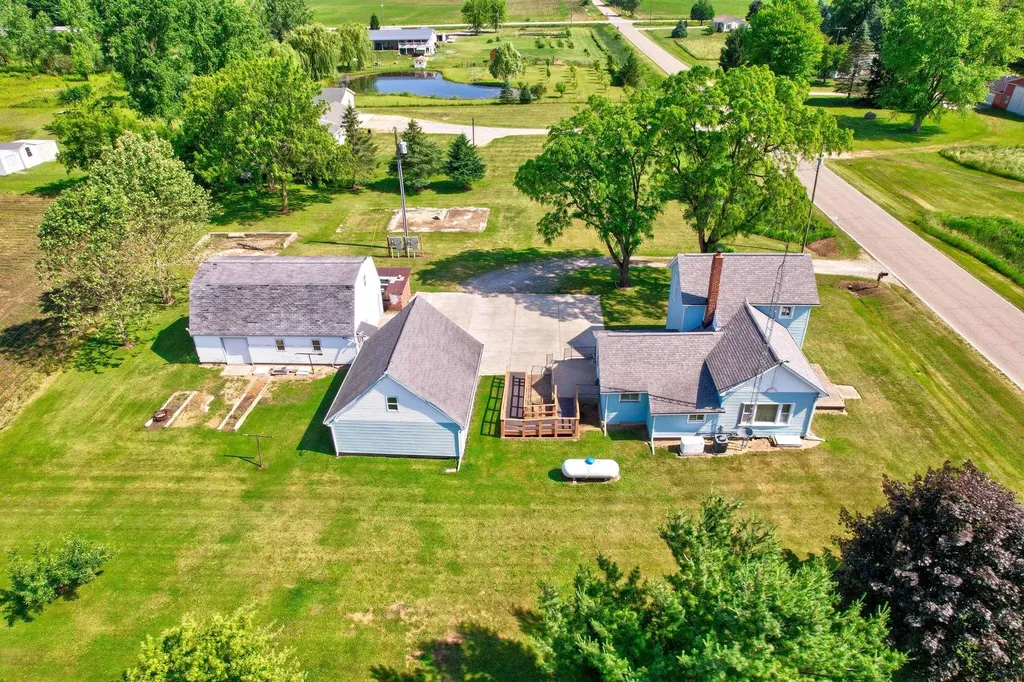 8075 Caine Road Millington Township MI 48746