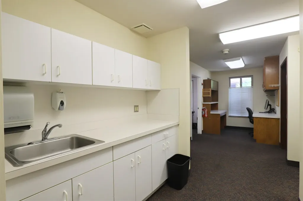 1134 S Linden Road Flint Charter Township MI 48532