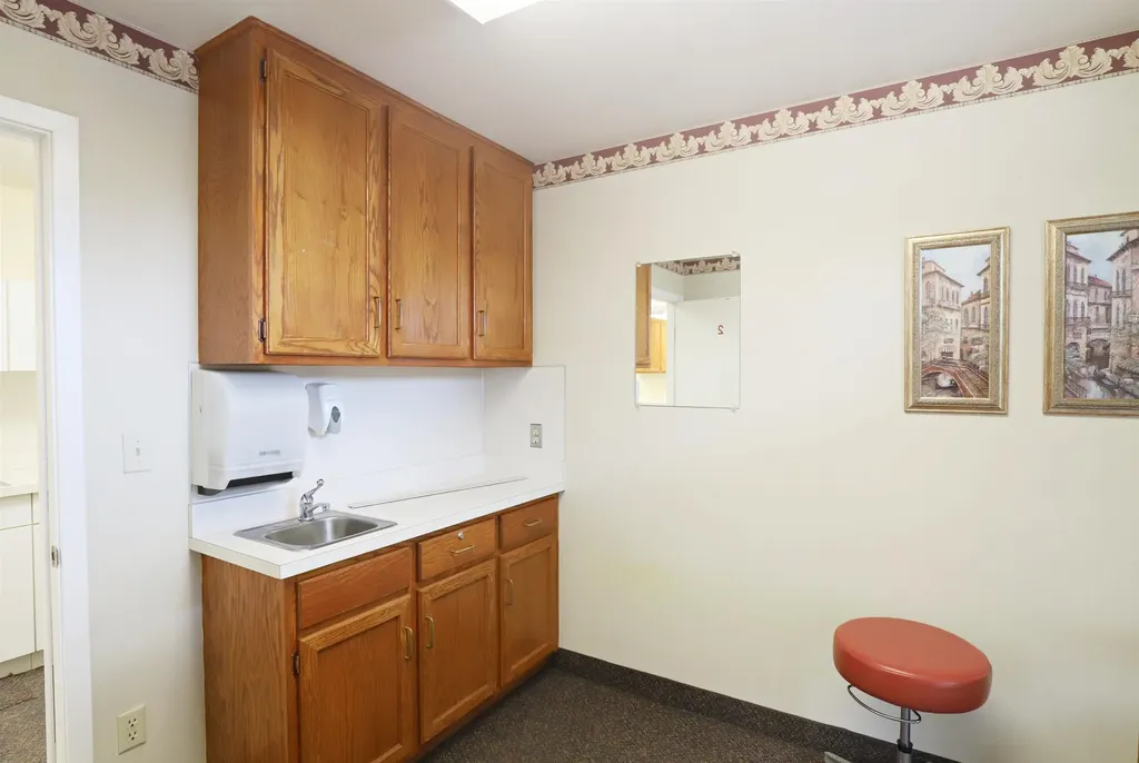 1134 S Linden Road Flint Charter Township MI 48532