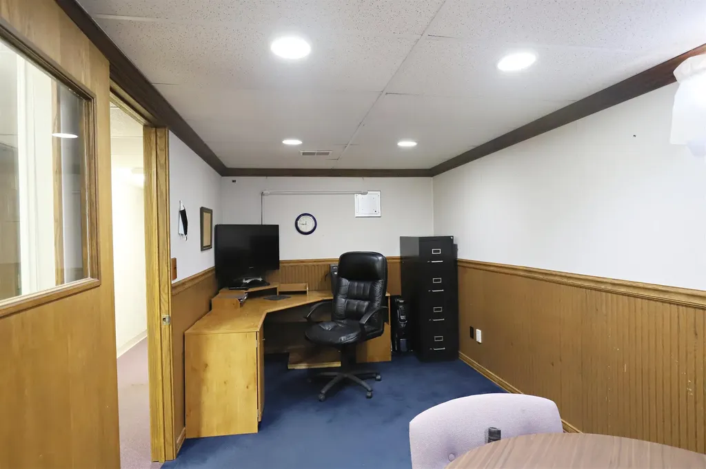 1134 S Linden Road Flint Charter Township MI 48532