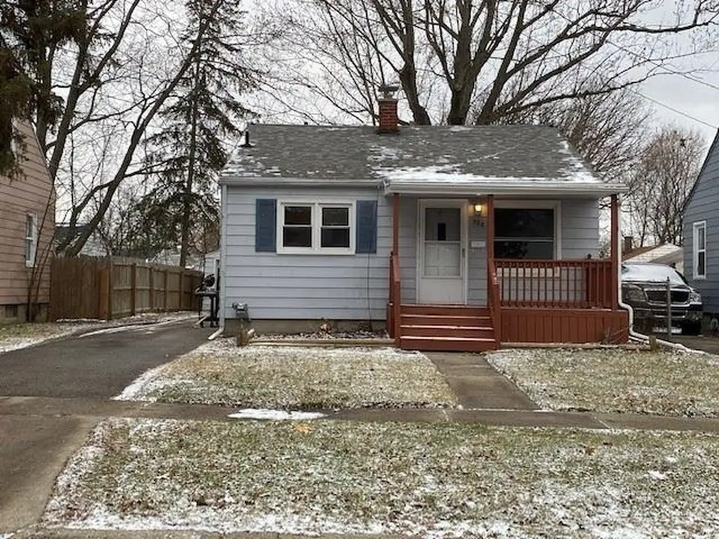 960 Salisbury Avenue Flint Charter Township MI 48532