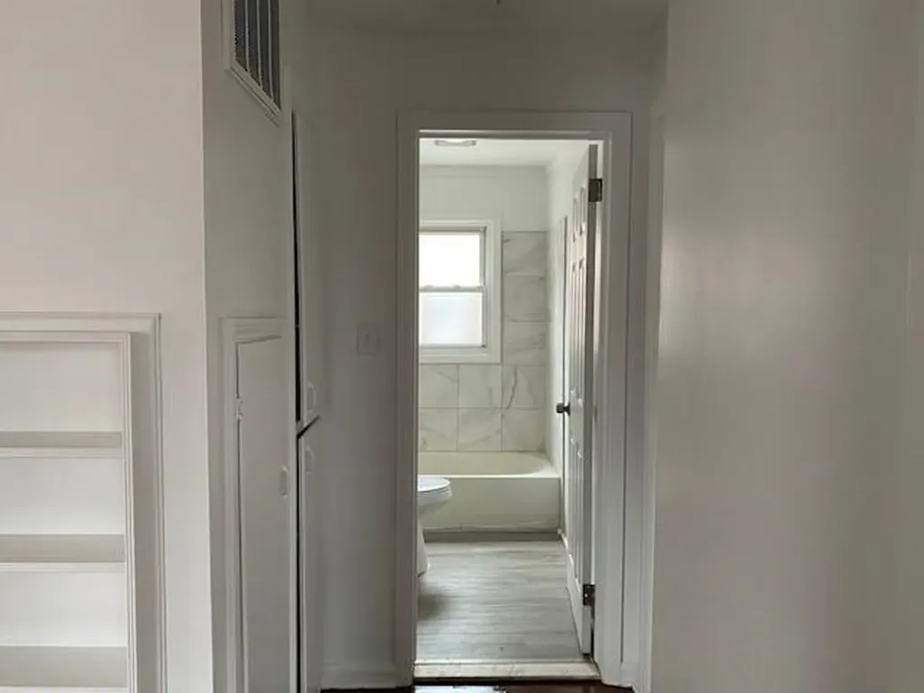 960 Salisbury Avenue Flint Charter Township MI 48532