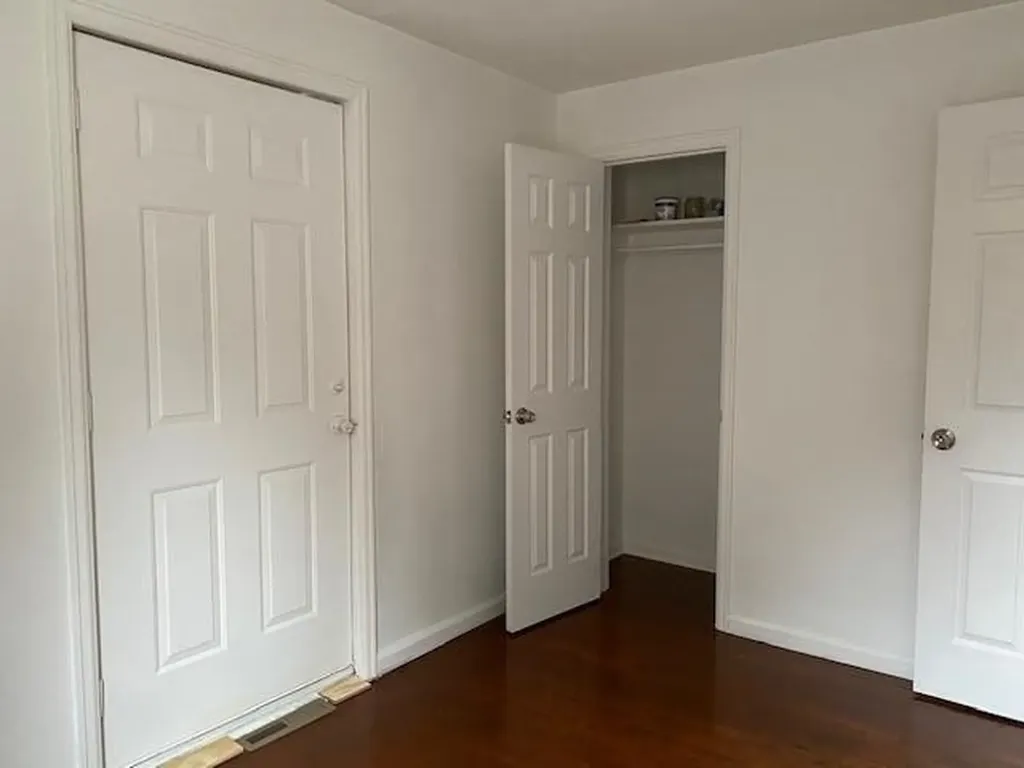 960 Salisbury Avenue Flint Charter Township MI 48532