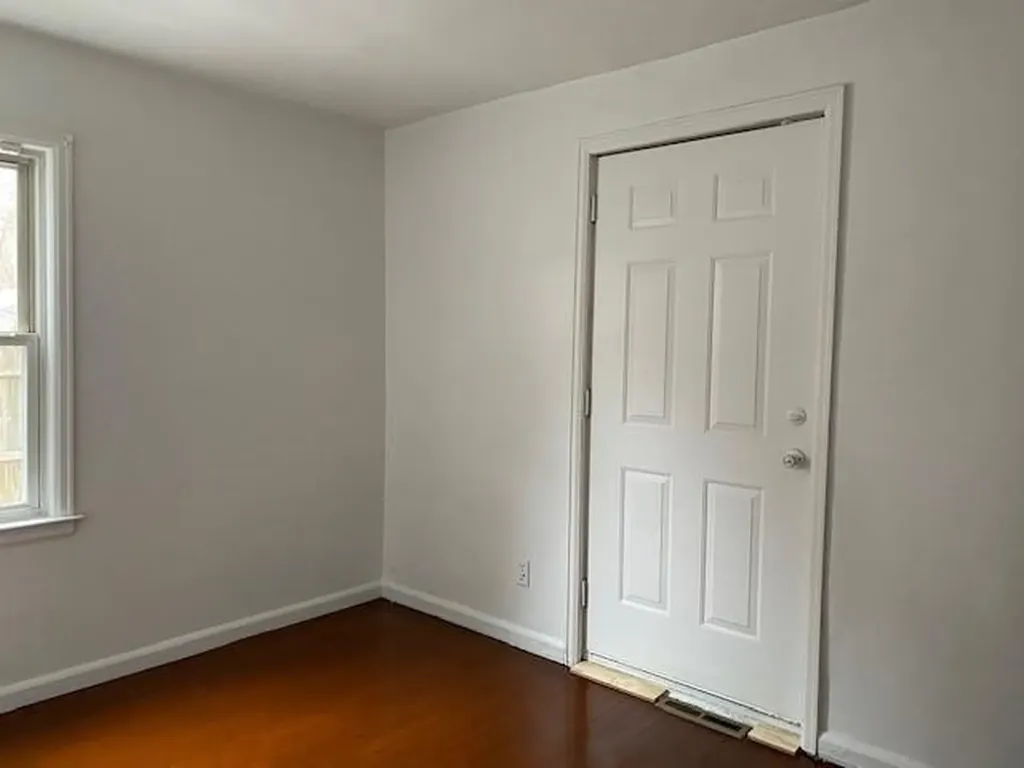 960 Salisbury Avenue Flint Charter Township MI 48532