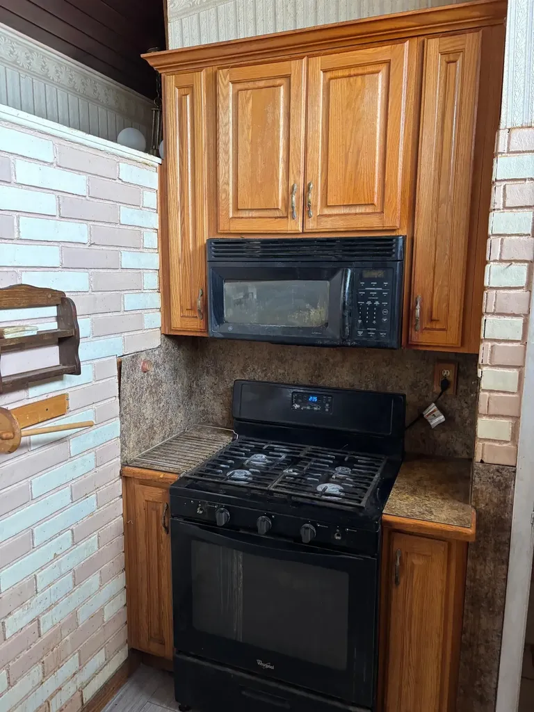 1856 Tebo Street Flint City MI 48503