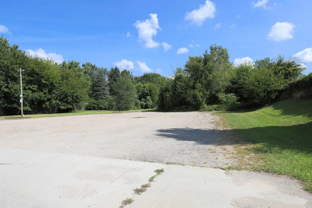 13508 N Saginaw Road Vienna Charter Township MI 48420