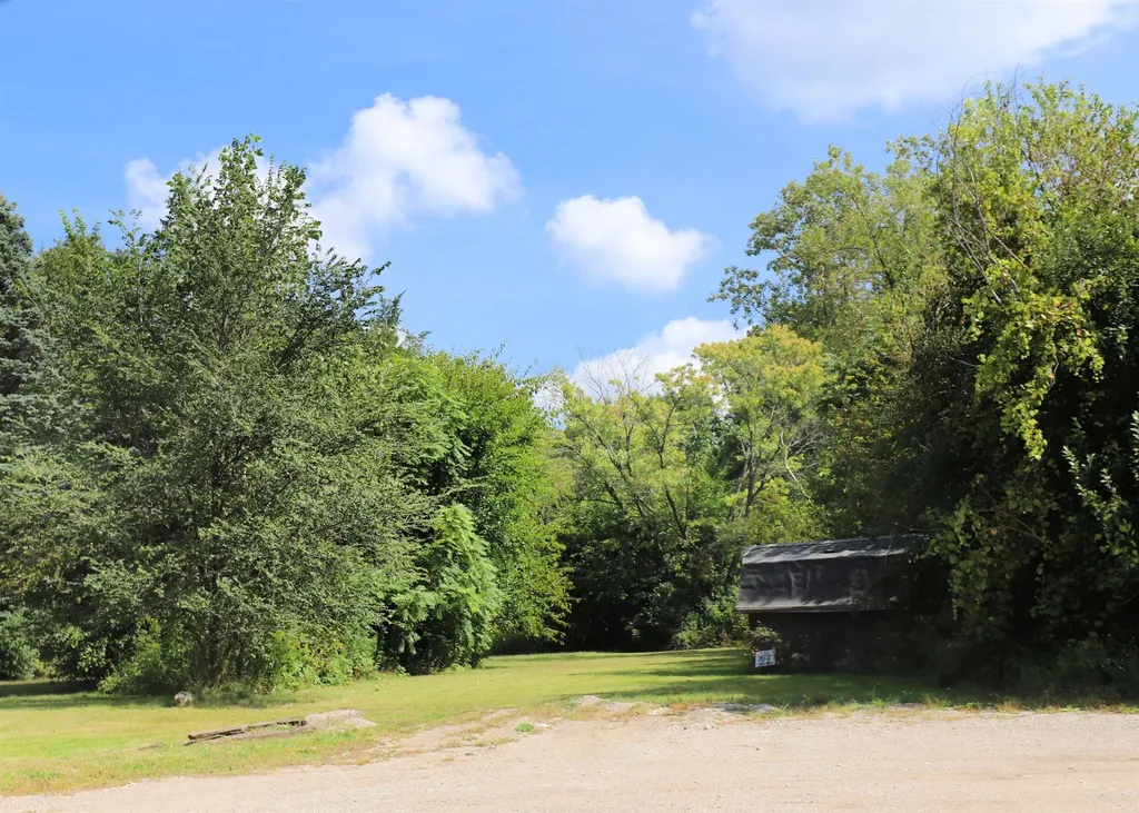 13508 N Saginaw Road Vienna Charter Township MI 48420