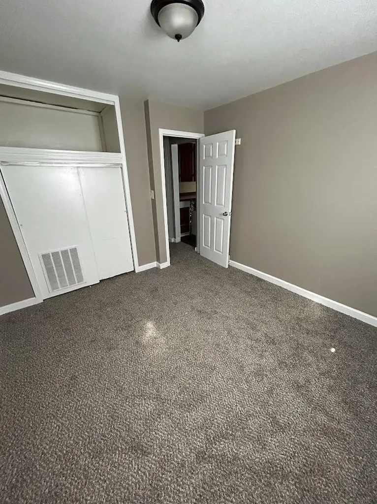 1453 Carman Street Burton City MI 48529