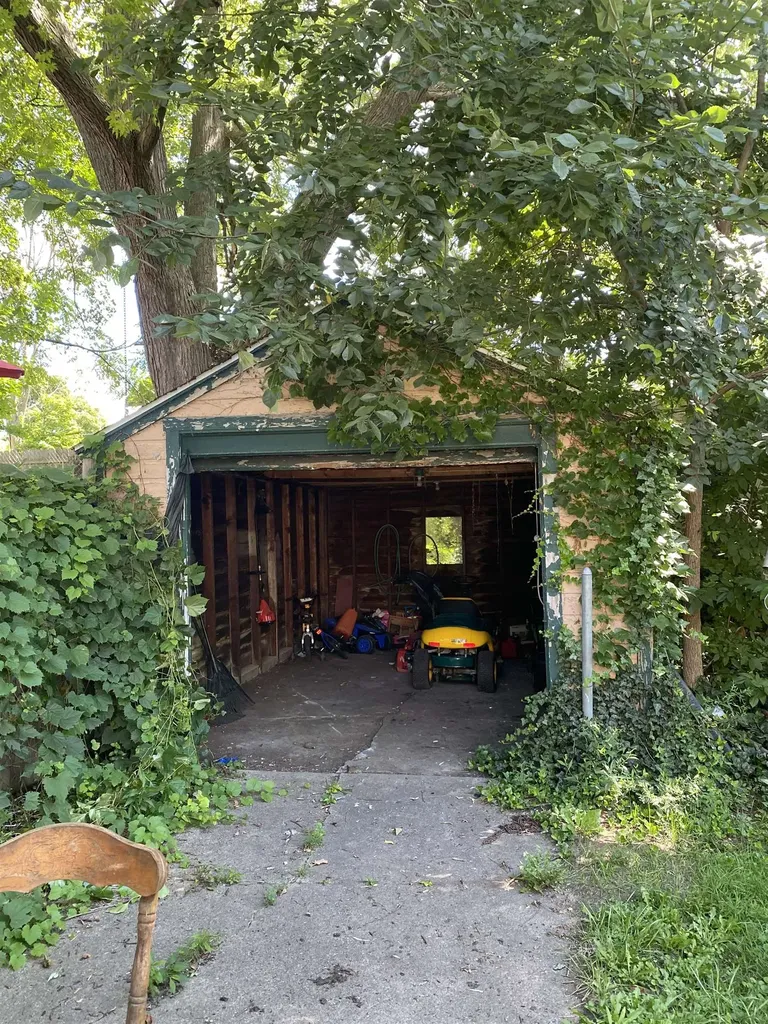 1318 Cronk Avenue Flint City MI 48506
