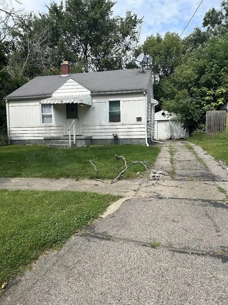 2301 Missouri Avenue Flint City MI 48506