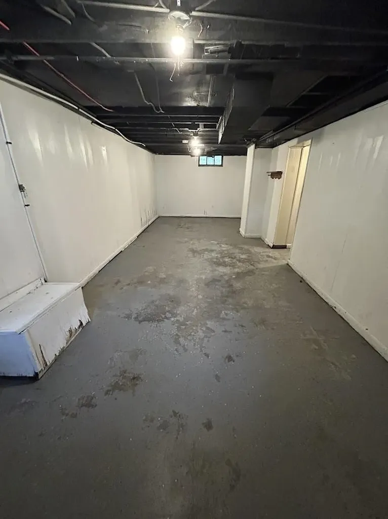 2301 Missouri Avenue Flint City MI 48506