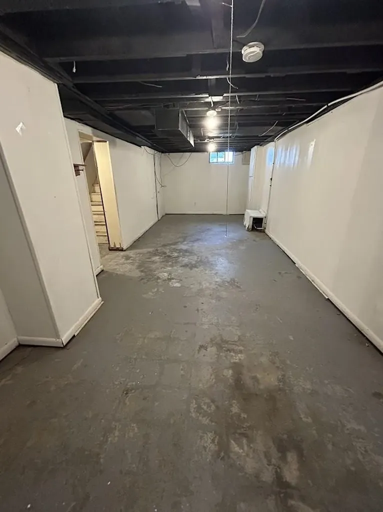 2301 Missouri Avenue Flint City MI 48506