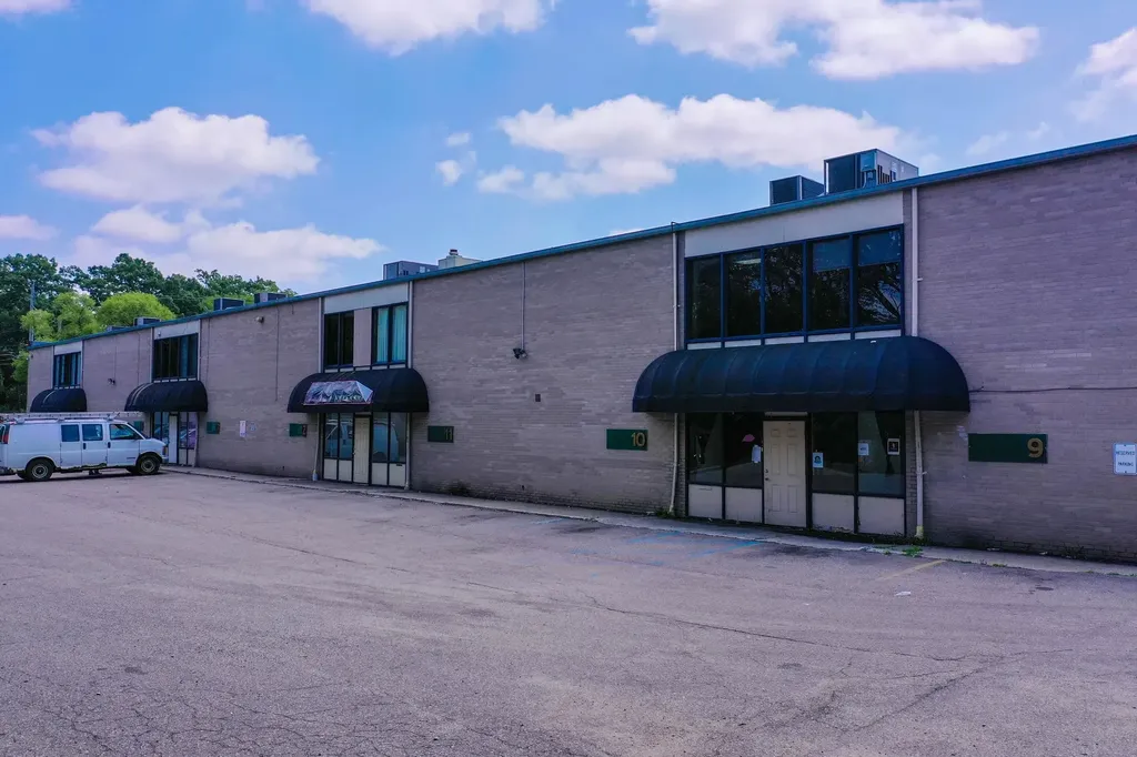 2710 W Court Street Flint City MI 48503
