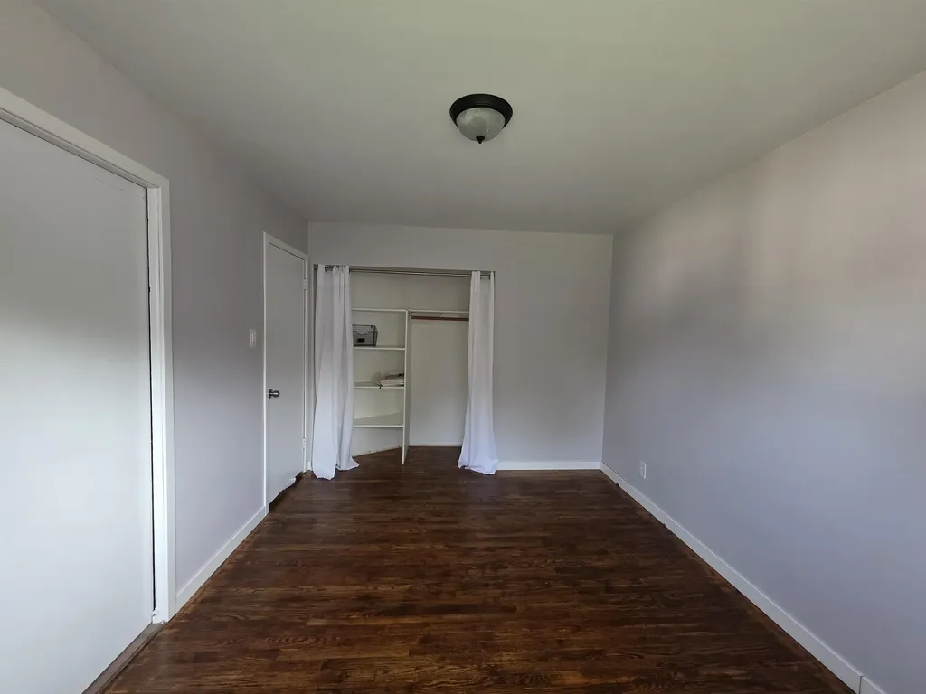 31764 Brown Street Garden City City MI 48135