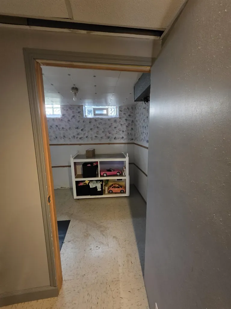 31764 Brown Street Garden City City MI 48135