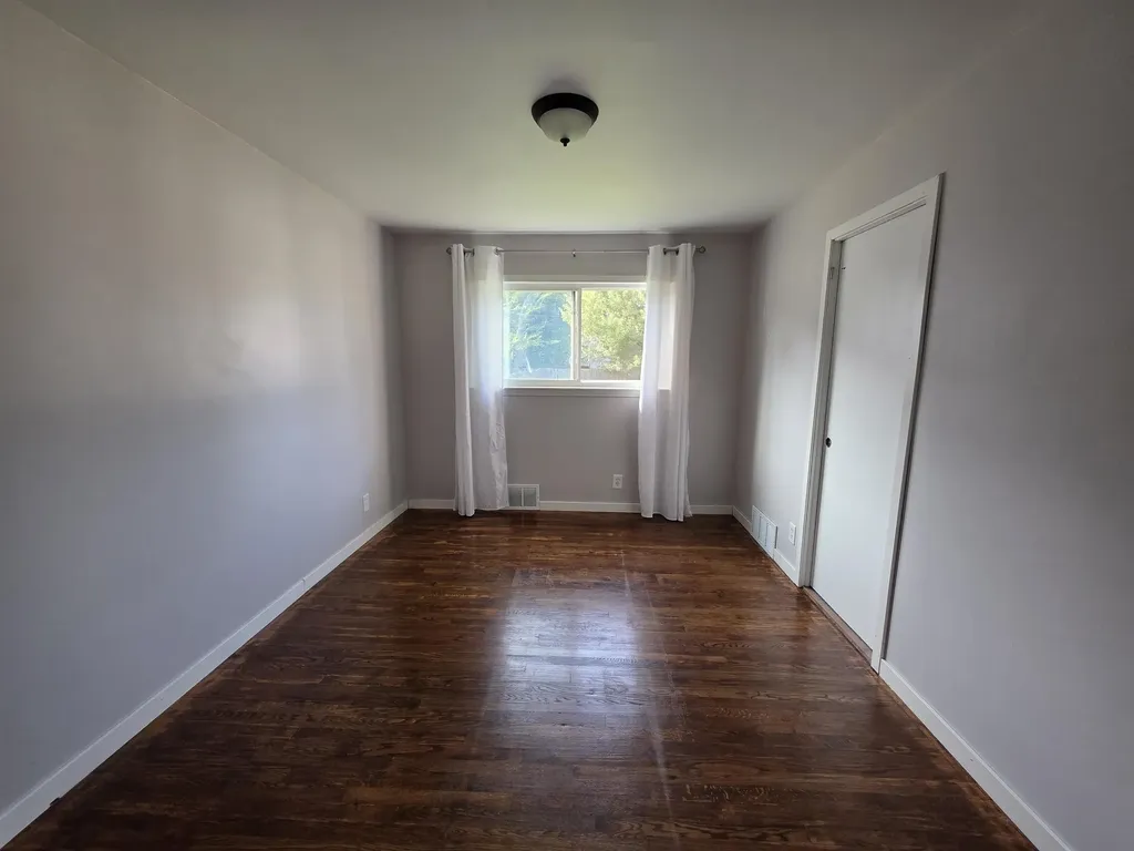 31764 Brown Street Garden City City MI 48135