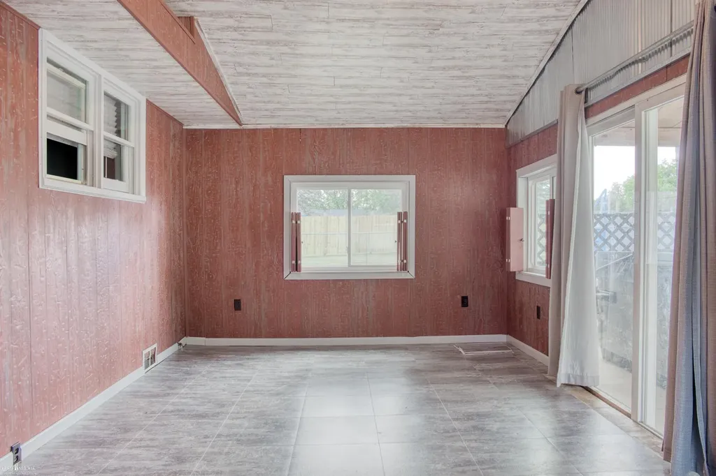 6121 E M 71 Highway Vernon Township MI 48817
