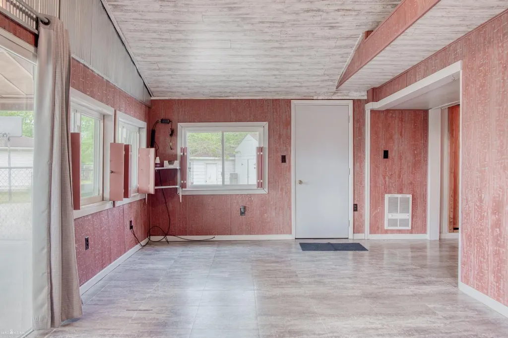 6121 E M 71 Highway Vernon Township MI 48817