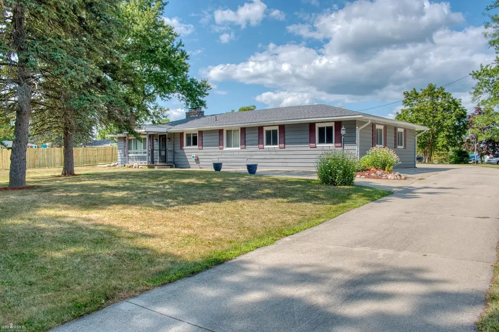 6121 E M 71 Highway Vernon Township MI 48817