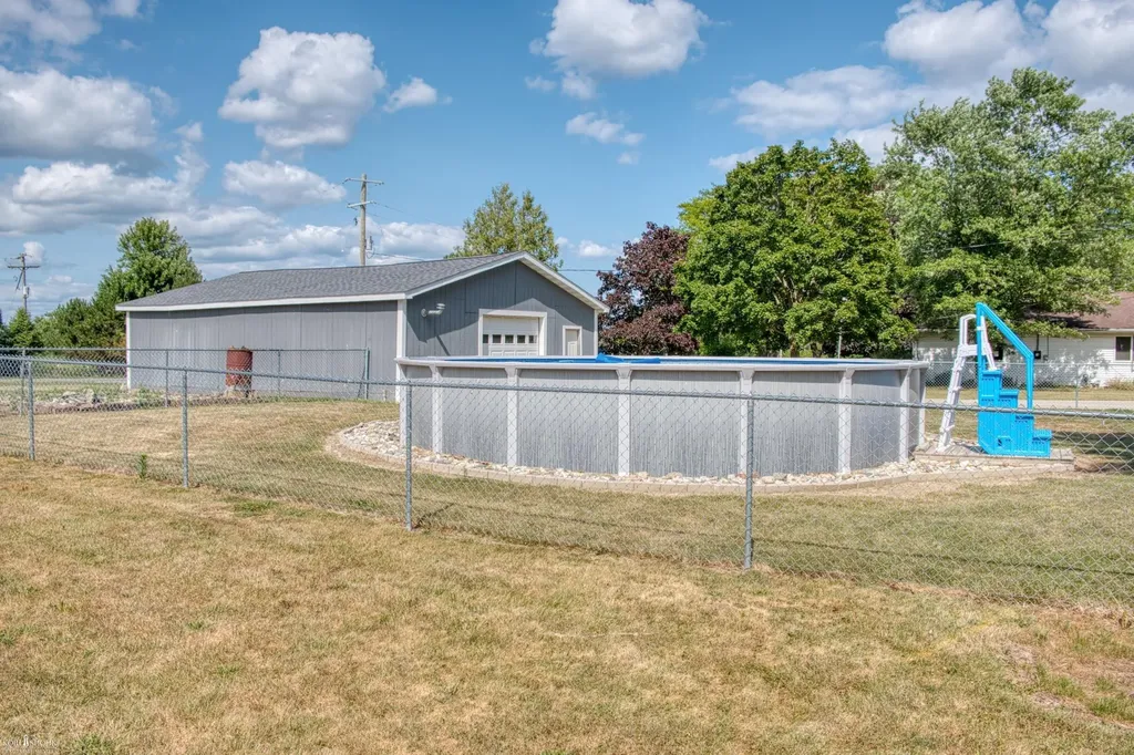 6121 E M 71 Highway Vernon Township MI 48817