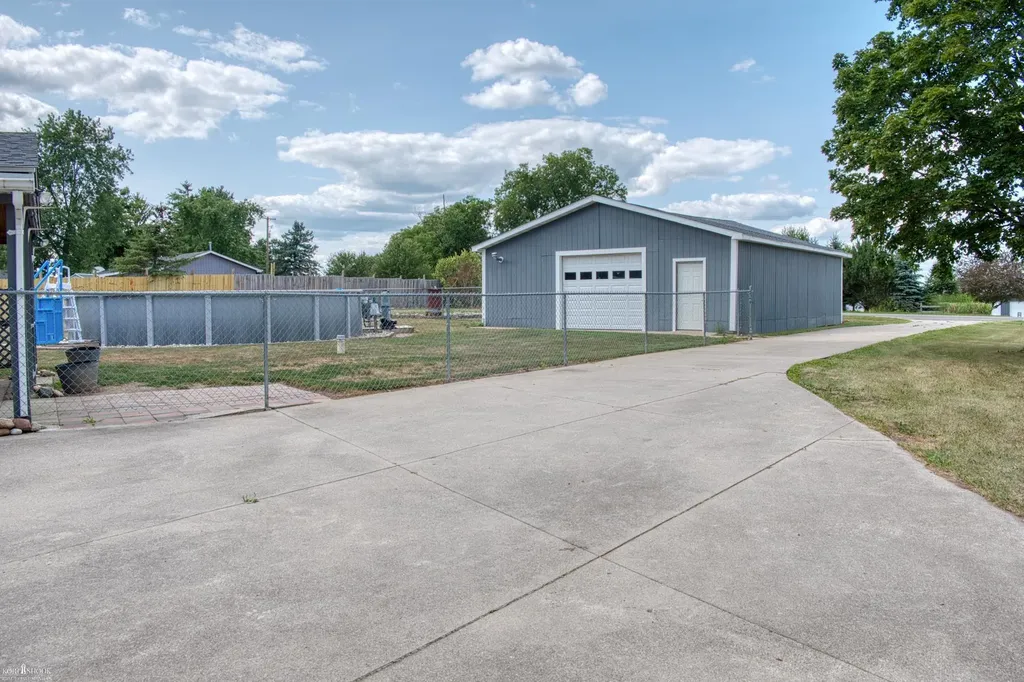 6121 E M 71 Highway Vernon Township MI 48817