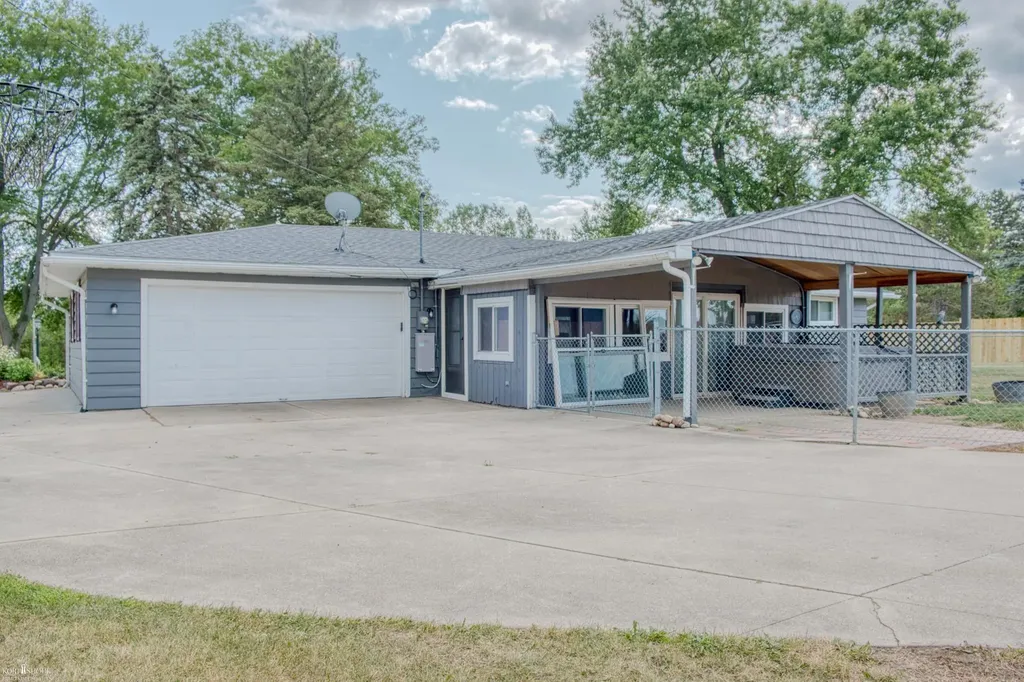 6121 E M 71 Highway Vernon Township MI 48817