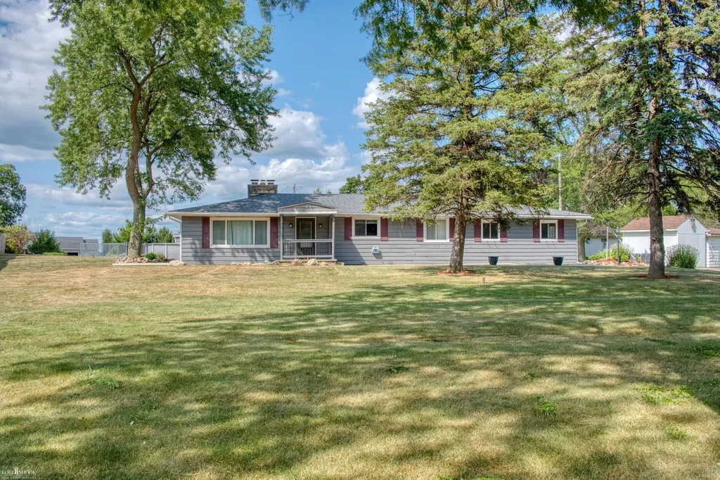6121 E M 71 Highway Vernon Township MI 48817