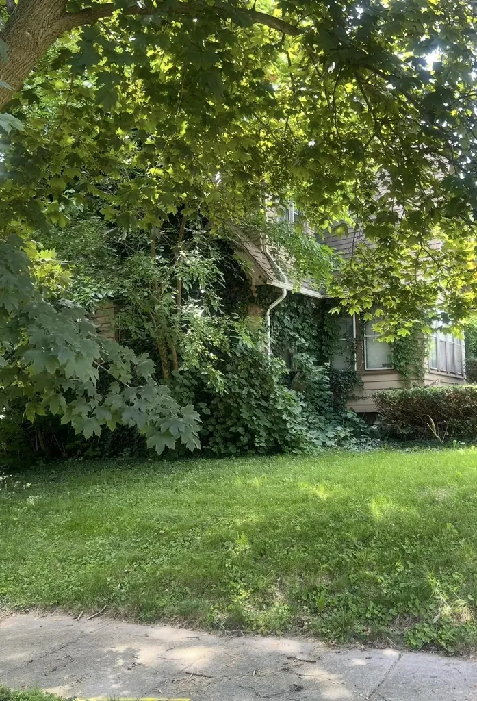 2214 Iroquois Avenue Flint City MI 48503