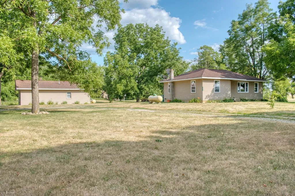 4802 & 4802 1/2 Mill Road Shiawassee Township MI 48414