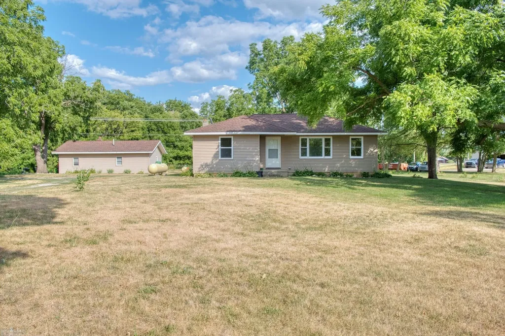 4802 & 4802 1/2 Mill Road Shiawassee Township MI 48414