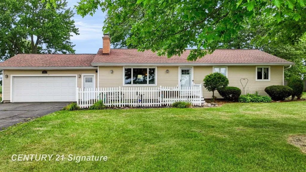455 S Vernon Road Venice Township MI 48817