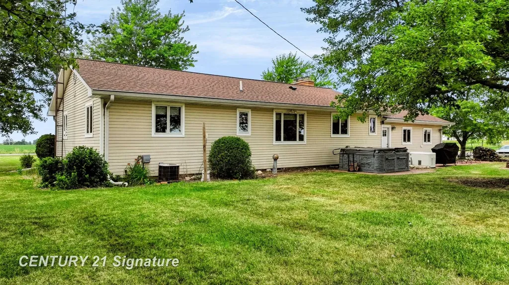 455 S Vernon Road Venice Township MI 48817
