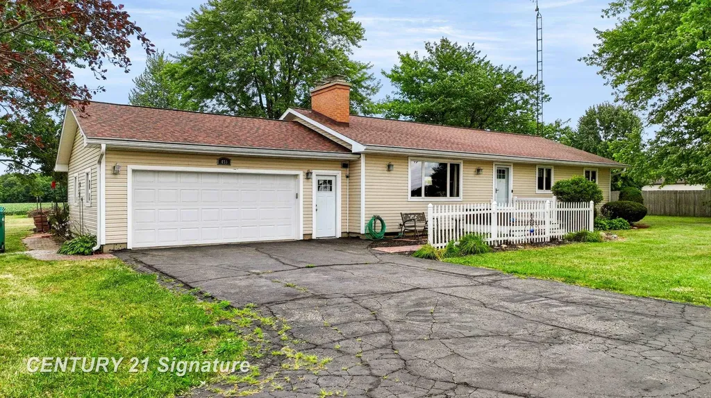 455 S Vernon Road Venice Township MI 48817