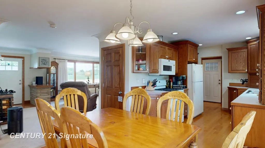 455 S Vernon Road Venice Township MI 48817