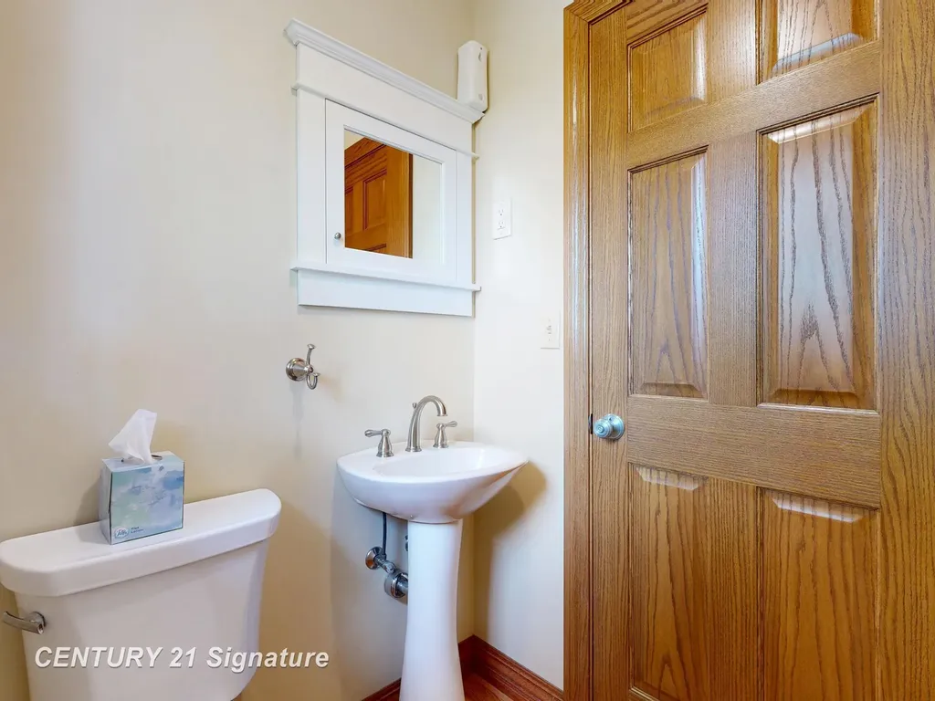 455 S Vernon Road Venice Township MI 48817