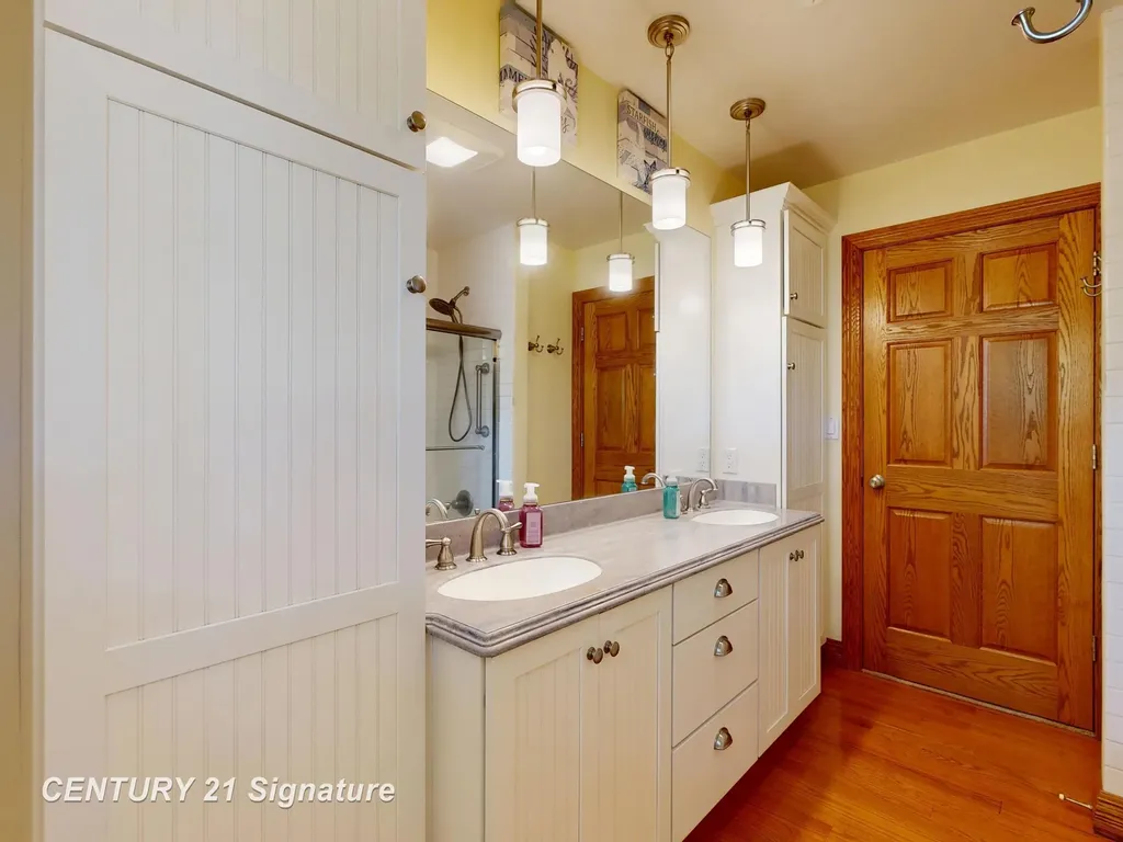 455 S Vernon Road Venice Township MI 48817
