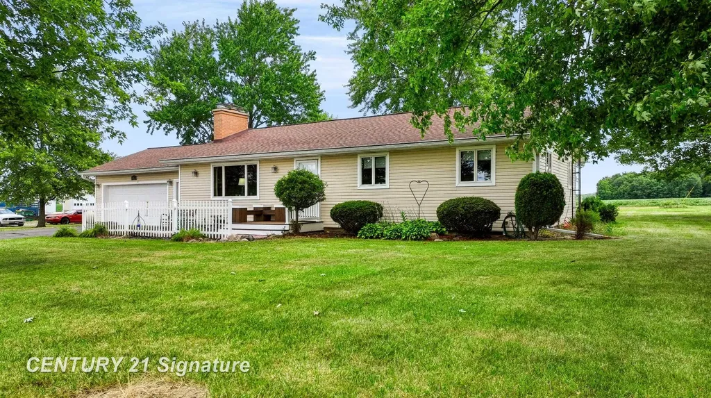 455 S Vernon Road Venice Township MI 48817
