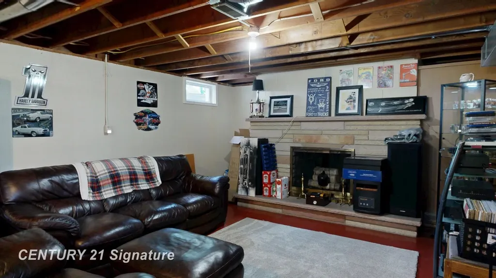 455 S Vernon Road Venice Township MI 48817